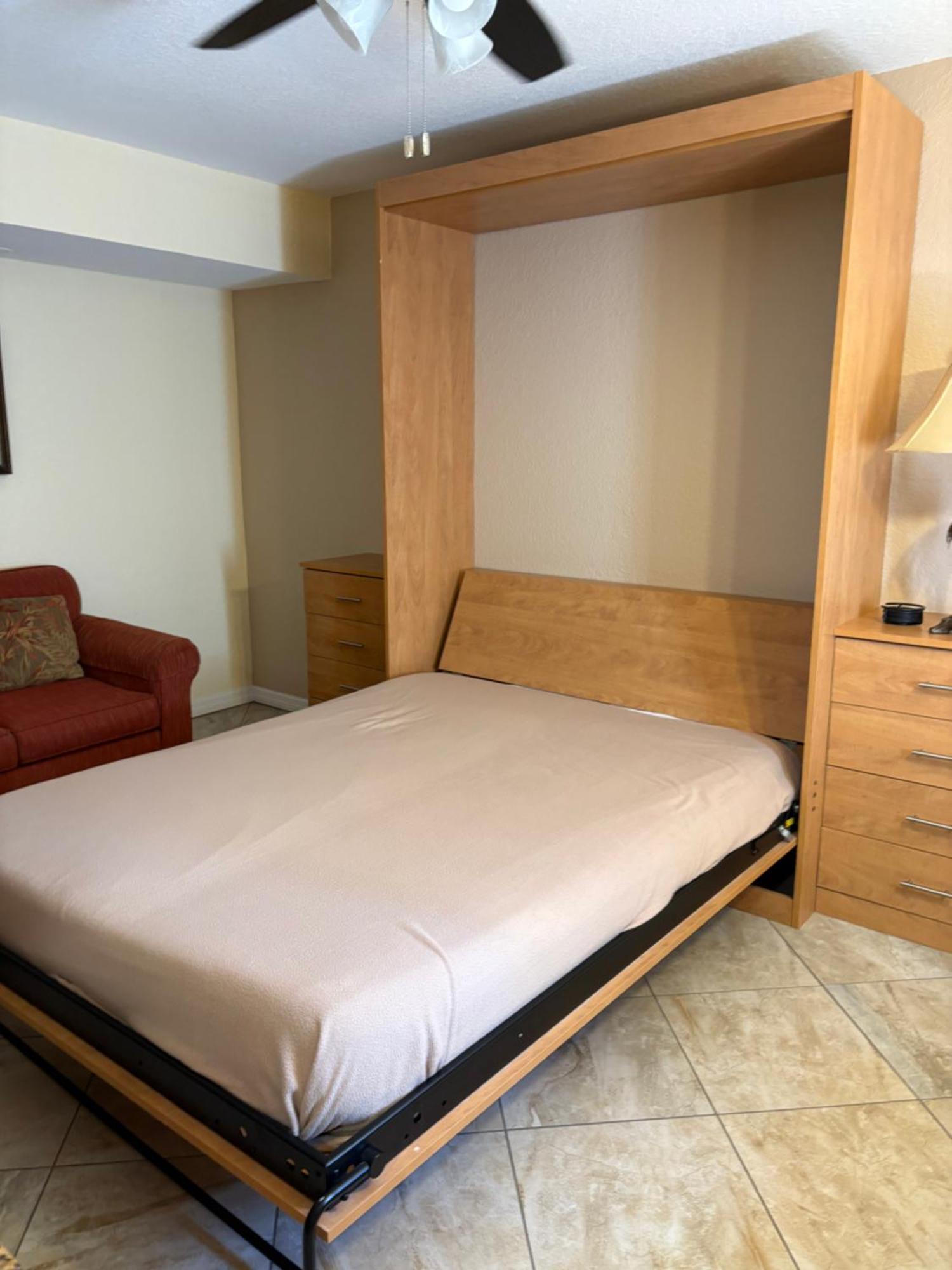 Sand Pebble Resort Treasure Island Екстер'єр фото